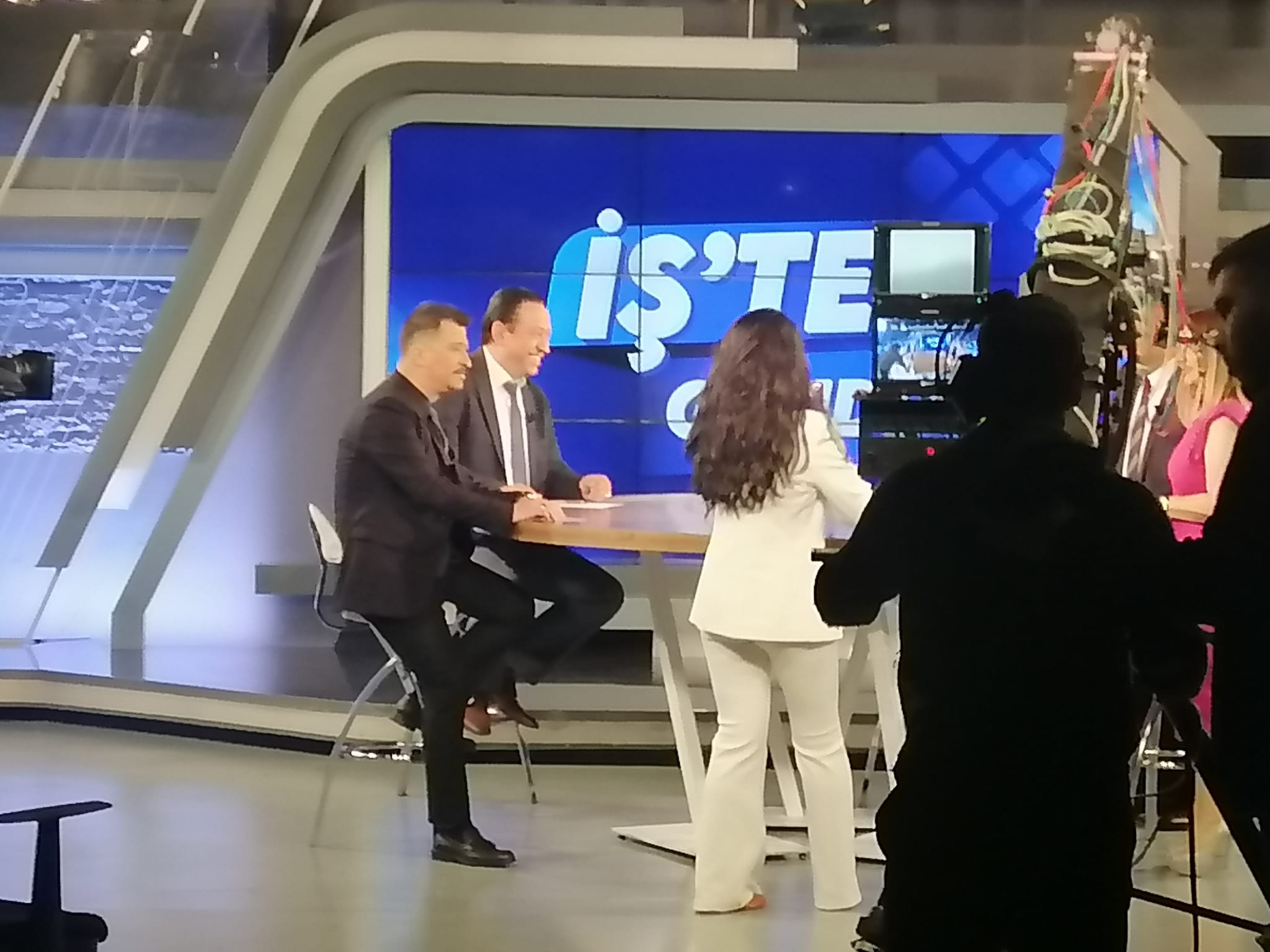 İŞ'TE GÜNDEM PROGRAMI